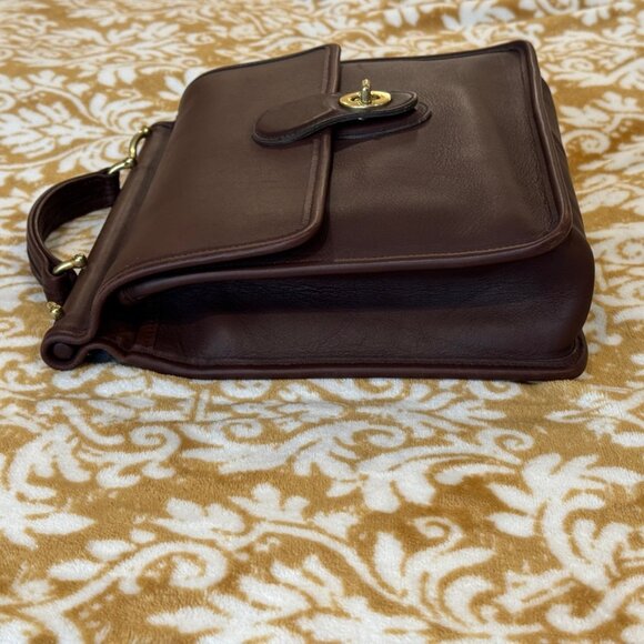 1990's Vintage Coach Willis Bag, Style P-9927, Mahogany - Picture 6 of 16